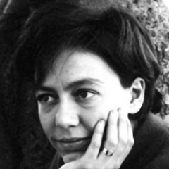 Recibe este rostro mío, mudo, mendigo. Recibe este amor que te pido. Recibe lo que hay en mí que eres tú